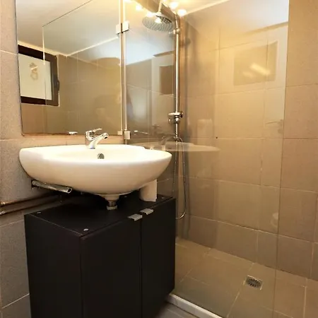 Cozy 2 Bedroom @panormou Metro/erytros Stavros