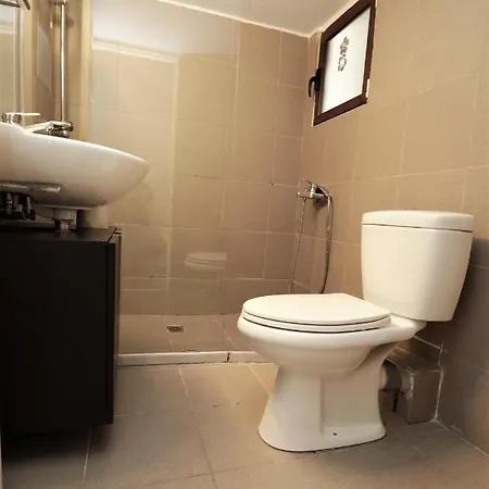 Apartment Cozy 2 Bedroom @panormou Metro/erytros Stavros