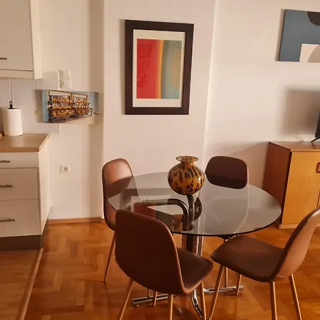 Cozy 2 Bedroom @panormou Metro/erytros Stavros Apartment *